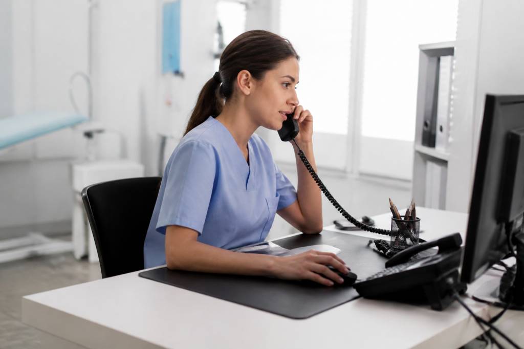 Assistante médicale salaire : combien gagne ce métier dans le secteur de la santé
